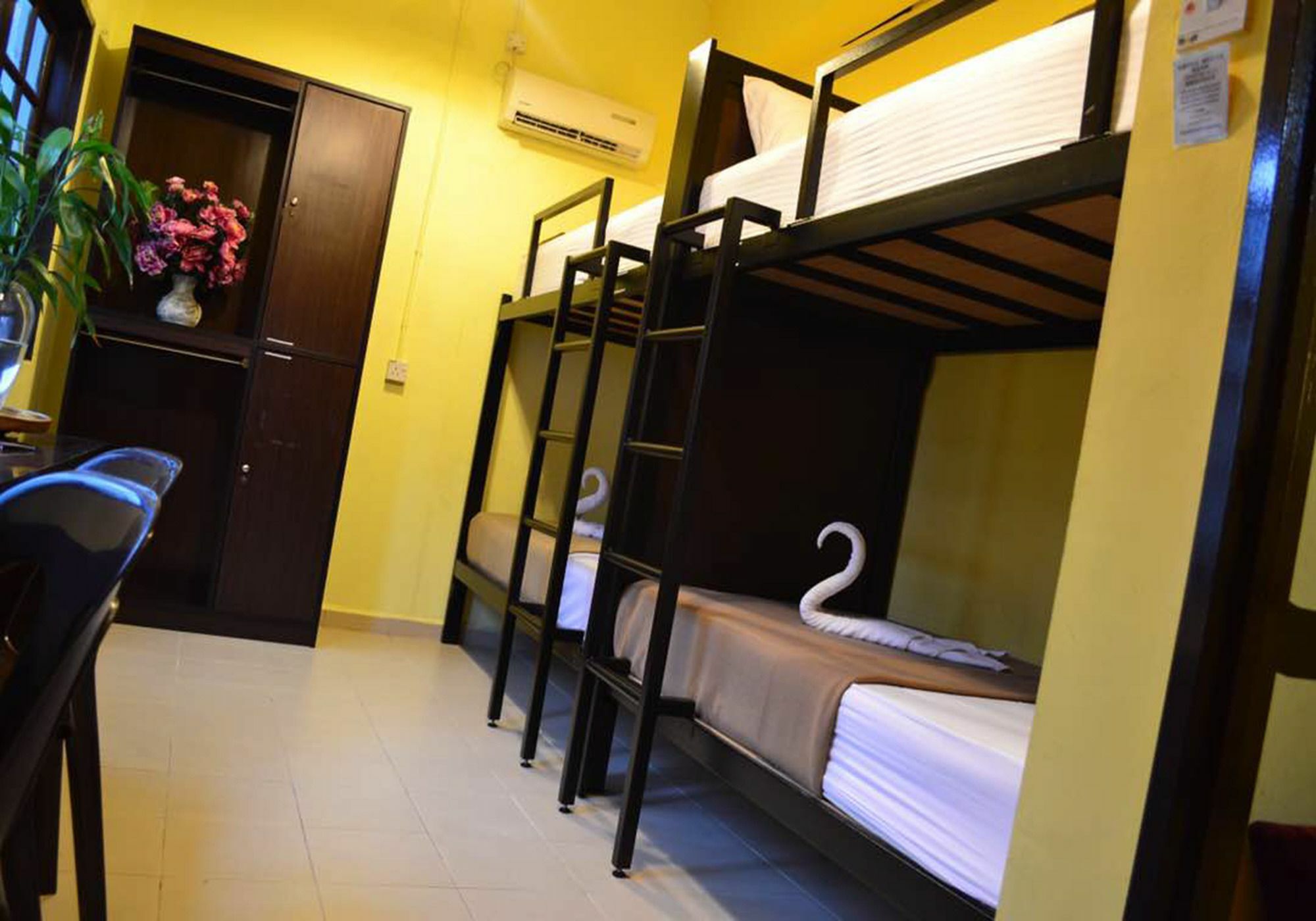 My Hostel Muntri Джордж Таун Екстериор снимка